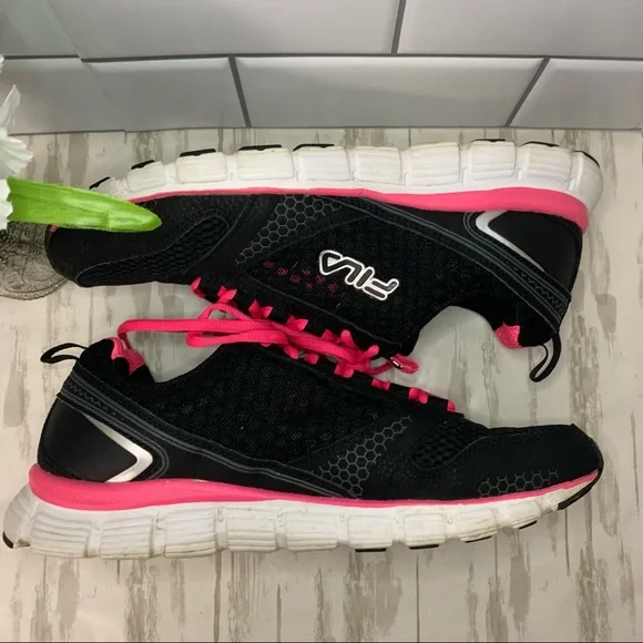 Fila Women’s Sneakers Black Pink Sz 9.5 - Picture 6 of 11
